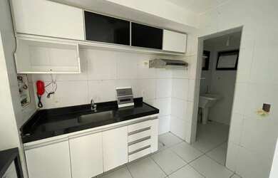 Imagem 7: Apartamento para aluguel possui 74 metros quadrados com 2 quartos em Calhau - São Luís - M