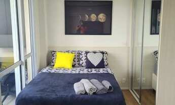 Imagem: Studio completo com móveis utensílios