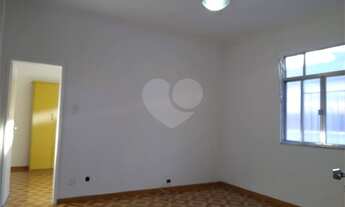 Imagem 2: Ótimo apartamento, prédio único com apenas três andares, um por andar, coração Vila da Pen