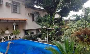 Imagem 2: 2 casas a venda em Olaria com piscina