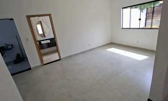 Imagem 4: Sobrado para aluguel possui 400 metros quadrados com 3 suítes e escritório