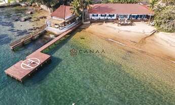 Imagem: Espetacular mansão pé na areia de 8 quartos