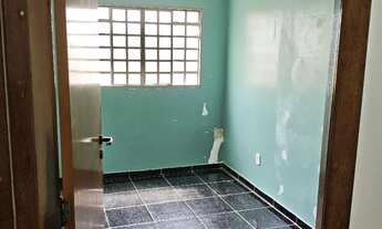 Imagem 4: Vendo kitnet 1 andar c/2 qtos, banheiro, cozinha e Sl- Polo de modas - lado Parque Denner