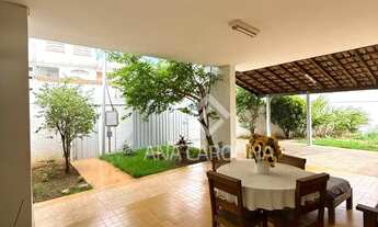 Imagem 2: Casas à Venda No Centro com Potencial para Clínicas Médicas