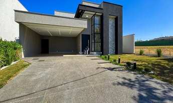 Imagem 3: Casa térrea com 4 suítes plenas, incluindo uma master com closet