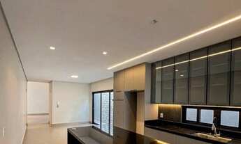 Imagem 5: Casa ampla com piscina bem localizada no Adrianópolis Prox a Av. Via Láctea