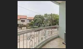 Imagem 5: Sobrado para venda possui 209 metros quadrados com 4 quartos em Jardim Itu - Porto Alegre