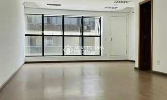 Imagem 2: Sala consultório com vista para o frontal para o Guaíba