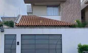 Imagem: Sobrado de 220 m² com 04 quartos próximo