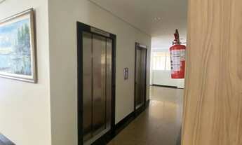 Imagem 4: Amplo apartamento de três dormitórios com suíte próximo ao Shopping Beira-mar Florianópoli