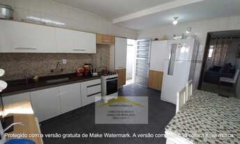 Imagem 2: Casa ampla, 2 dormitórios, 2 banheiros, 2 vagas e edícula