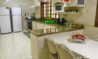 Imagem 2: Casa de condomínio para venda possui 422 metros quadrados com 4 suítes