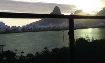 Imagem 3: Apartamento para venda possui 210 metros quadrados com 3 quartos em Lagoa - Rio de Janeiro