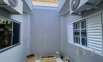 Imagem 5: Casa com 3 quartos, sendo 1 suíte, todos com ar condicionado, cozinha ampla