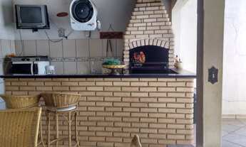 Imagem 2: Casa para venda com 245 metros quadrados com 3 quartos