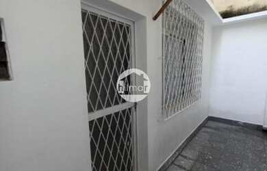 Imagem 2: Casa fundos, perto Metro, supermercado