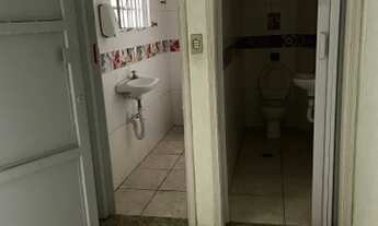 Imagem 6: Ponto comercial próximo ao Metrô