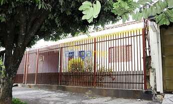 Imagem 2: Ref.: 6048 - Casa no Solo Sagrado com 3 dormitórios, 2 banheiros e varanda com churrasquei