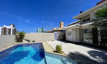 Imagem: Casa 5 dormitórios em Coqueiros com piscina