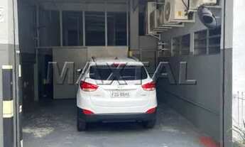 Imagem 3: Galpão com 3 andares, 8 salas, 11 banheiros, 32 câmeras de segurança, cozinha,1780 metros