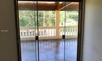 Imagem 6: Casa para Locação em Taubaté, Campos Elíseos, 5 dormitórios, 1 suíte, 3 banheiros, 5 vagas