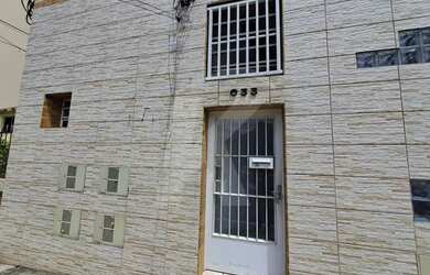 Imagem 2: Casa em condomínio com 1 quarto, cozinha e banheiro