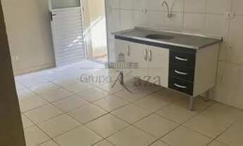 Imagem 2: Jacarei - Casa Padrão - Bandeira Branca