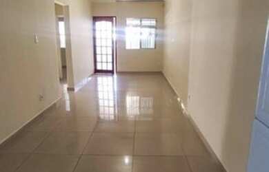 Imagem 4: Casa para Locação em Santos, Castelo, 3 dormitórios, 2 banheiros, 2 vagas