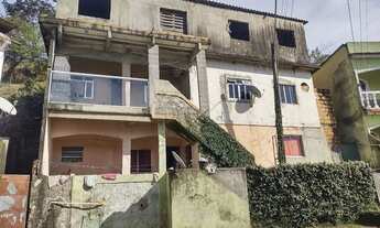 Imagem: Vendo são 5 casas 2 de cima em acabamento