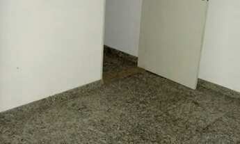 Imagem 2: Casa assobradasa localizada na Parada Inglesa com 01 quarto, sala, cozinha e área de Servi