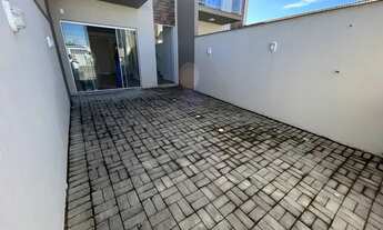 Imagem 3: Excelente sobrado de duas suítes no Itacolomi a apenas 750 metros da praia