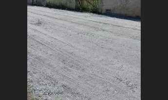 Imagem: Vendo terreno com pequena casa