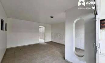 Imagem 3: Aluguel Anual: Casa Comercial com 311m² na segunda quadra do mar em Balneário Camboriú