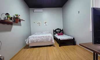 Imagem 7: Casa á venda com 05 quartos e 04 banheiros