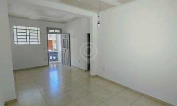 Imagem 3: Casa de rua - / Residencial / Centro