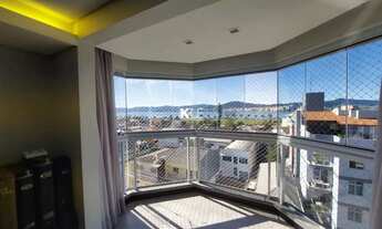 Imagem: Cobertura plana em ótima rua no balneário