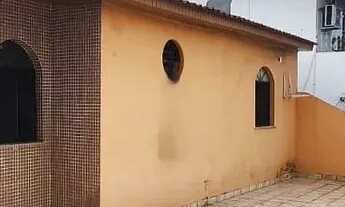 Imagem 2: CASA DE ESQUINA LOCALIZADA NO BAIRRO DOM PEDRO, COM 3 QUARTOS SENDO 1 SUÍTE