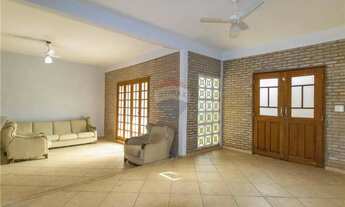 Imagem 6: Vende casa com piscina - ótima localização