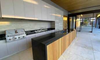 Imagem 3: Sobrado à venda em Bragança Paulista, Condomínio Quinta da Baroneza II, com 5 suítes, com