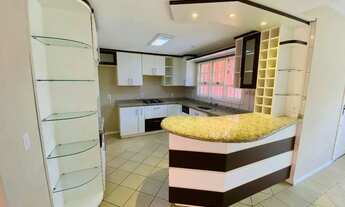 Imagem 6: Casa espaçosa com piscina e espaço gourmet no bairro Paradiso