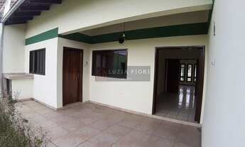 Imagem 5: Casa plana à venda no bairro Glória, Joinville/SC. Casa averbada de esquina com frente par