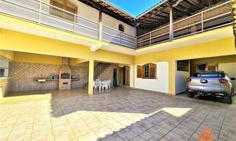 Imagem 3: Casa-com-habite-se-5-quartos-8-vagas-sacada-terraço-espaço-gourmet-churrasqueira-para-Vend