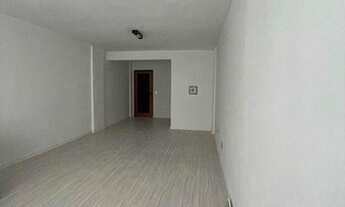 Imagem 2: Sala reformada Galpão / depósito com 1 vaga na garagem