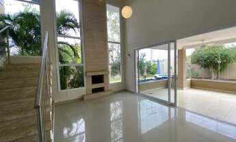 Imagem 5: Casa de condomínio sobrado para venda tem 330 metros quadrados com 5 quartos