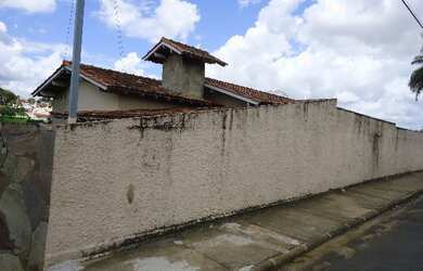 Imagem 2: Vende-se casa em excelente local