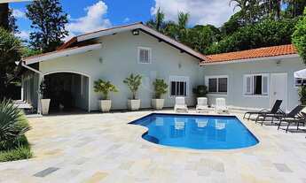 Imagem 3: Casa de condomínio térrea para venda possui 800 metros quadrados com 6 quartos