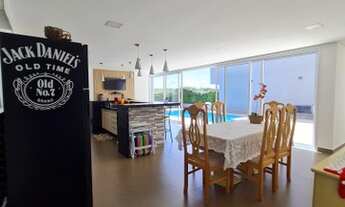 Imagem 6: Casa de condomínio para venda possui 385m2 metros com 4 suítes sendo uma master com closet