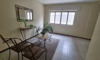 Imagem 3: Apartamento para venda tem 221 metros quadrados com 3 quartos em Centro - Florianópolis