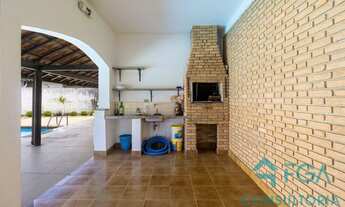 Imagem 3: Casa para Venda em Taubaté, Centro, 5 dormitórios, 3 suítes, 3 banheiros, 4 vagas