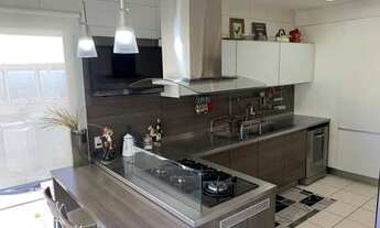 Imagem 3: Apartamento para venda tem 304 metros quadrados com 3 suíte em Vila Sofia - São Paulo - SP